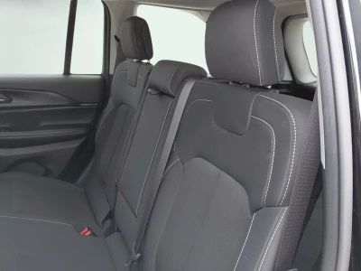 2023 Jeep Grand Cherokee — interior view