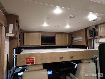 2026 Fleetwood Bounder - Photo 12