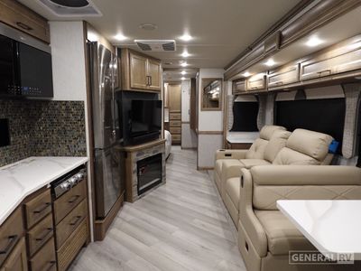 2026 Fleetwood Bounder - Photo 5