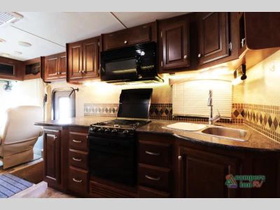 2013 Thor Motor Coach Daybreak - Photo 23