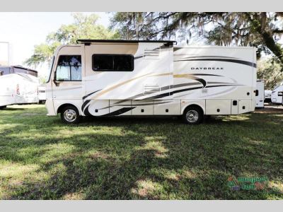 2013 Thor Motor Coach Daybreak - Photo 5