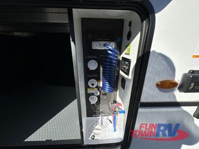 2026 Keystone RV Montana - Photo 14