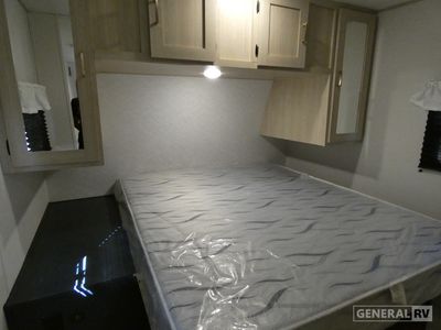 2025 Prime Time RV Avenger - Photo 8