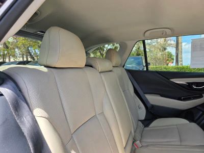 2022 Subaru Outback — photo 14 view