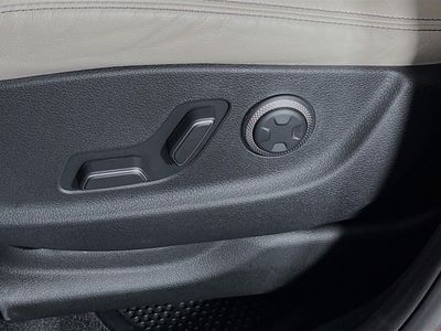 2023 Genesis GV70 - Photo 13
