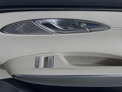 2023 Genesis GV70 - Photo 32
