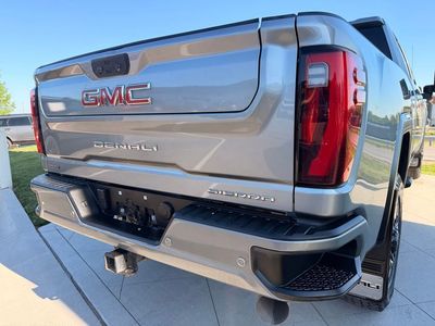 2024 GMC Sierra 3500HD - Photo 6