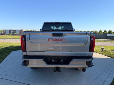 2024 GMC Sierra 3500HD - Photo 9