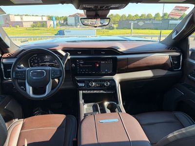 2024 GMC Sierra 3500HD - Photo 3