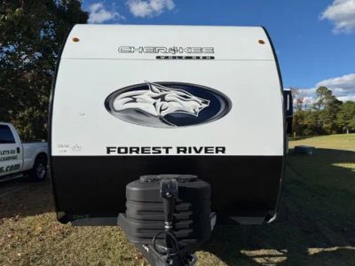 2026 Forest River Cherokee Wolf Den - Photo 2