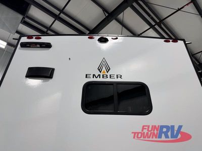 2025 Ember RV E-Series - Photo 13