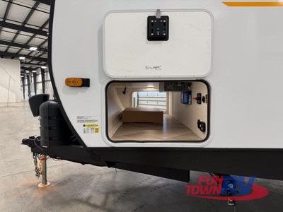 2025 Ember RV E-Series - Photo 11