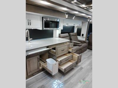 2027 Newmar Dutch Star — photo 42 view