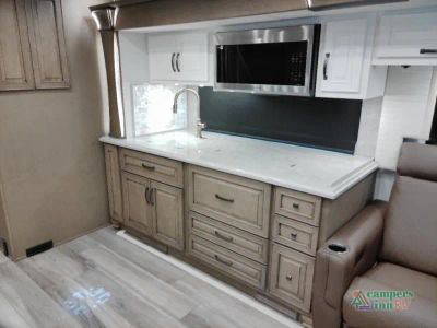 2027 Newmar Dutch Star — photo 37 view