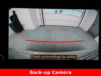 2024 Toyota Highlander FWD - Photo 21