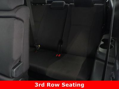 2024 Toyota Highlander FWD - Photo 32