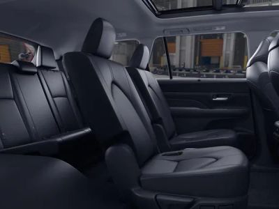 2026 Toyota Grand Highlander - Photo 2