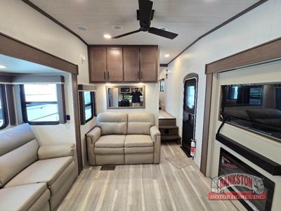 2026 Cougar Half-Ton 26RKE - Photo 19