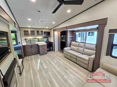 2026 Cougar Half-Ton 26RKE - Photo 9