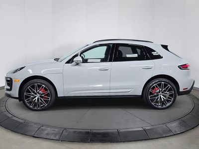 2026 Porsche Macan - Photo 2