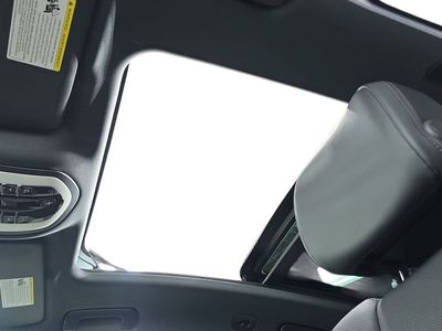 2026 Porsche Macan - Photo 28