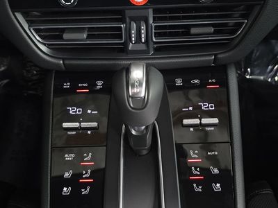 2026 Porsche Macan - Photo 19