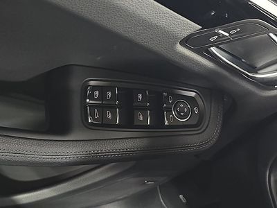 2026 Porsche Macan - Photo 21