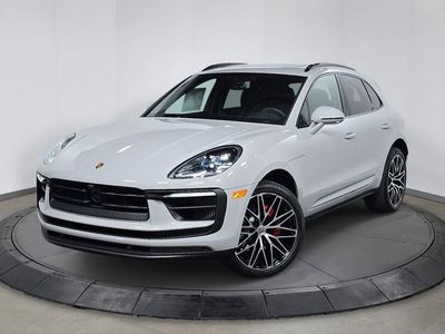2026 Porsche Macan - Photo 1