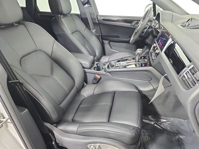 2026 Porsche Macan - Photo 27