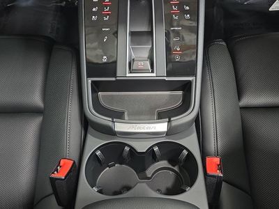 2026 Porsche Macan - Photo 20