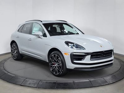 2026 Porsche Macan - Photo 9