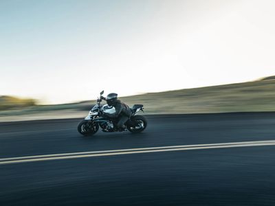 2026 CFMOTO 675NK - Photo 3