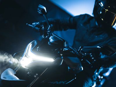 2026 CFMOTO 675NK - Photo 8