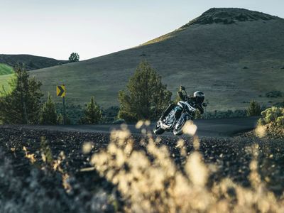 2026 CFMOTO 675NK - Photo 4