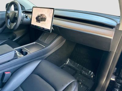 2022 Tesla Model Y — photo 28 view