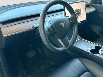 2022 Tesla Model Y — photo 9 view