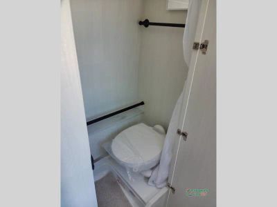 2027 Pleasure-Way Lexor — photo 27 view