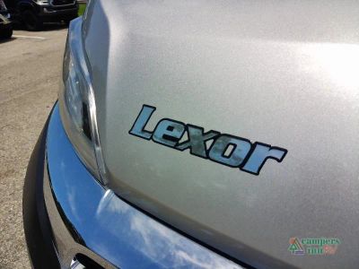 2027 Pleasure-Way Lexor — photo 10 view