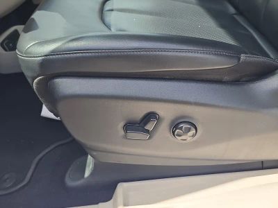 2023 Chrysler Pacifica — photo 22 view