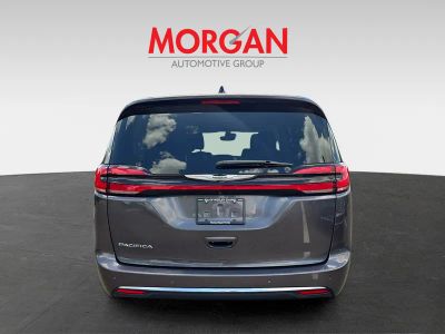2023 Chrysler Pacifica — photo 7 view