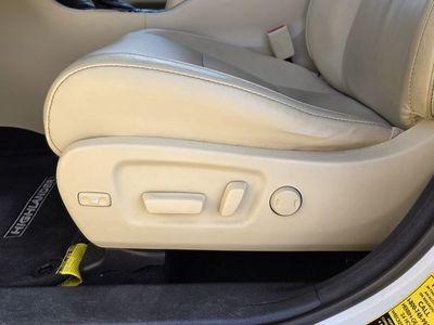 2017 Toyota Highlander - Photo 12