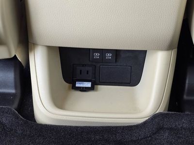 2017 Toyota Highlander - Photo 18
