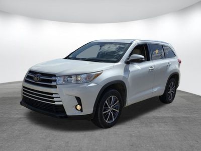 2017 Toyota Highlander - Photo 6