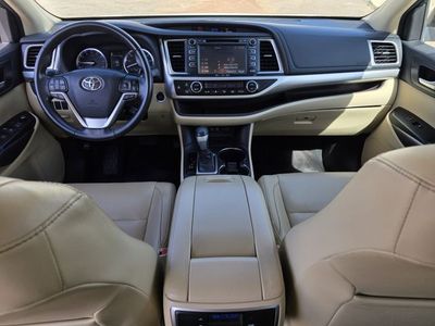 2017 Toyota Highlander - Photo 7