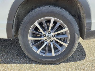 2017 Toyota Highlander - Photo 30