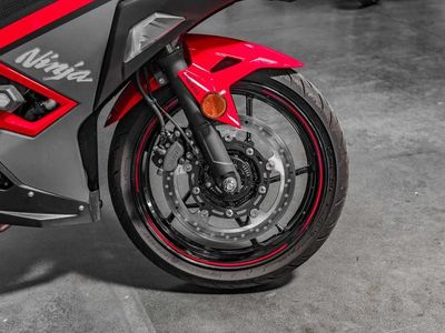 2025 Kawasaki Ninja 500 SE ABS - Photo 13