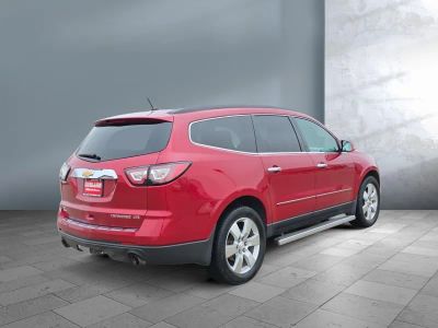 2013 Chevrolet Traverse — engine compartment view