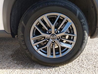 2024 Nissan Rogue — photo 10 view