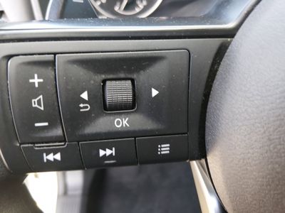 2024 Nissan Rogue — photo 12 view