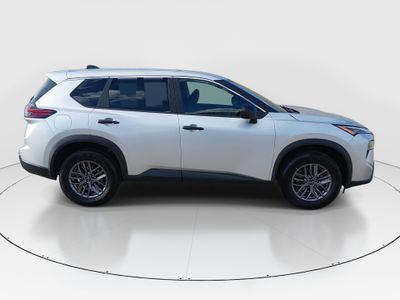 2024 Nissan Rogue — photo 8 view